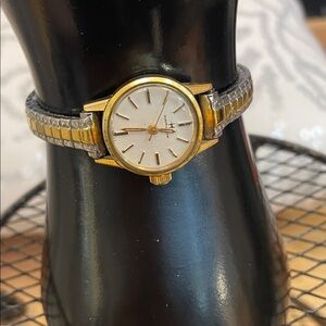 Hamilton Gold and Silver Women's Watch Vintage in excellent working condition